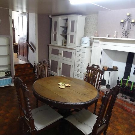 Charming French Cottage-Gite In The Heart Of Quiet Gorron Ngoại thất bức ảnh