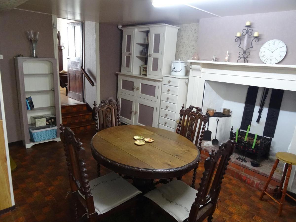Charming French Cottage-Gite In The Heart Of Quiet Gorron Ngoại thất bức ảnh